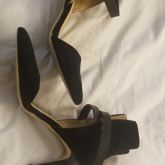 Shoes - Picture 2 of 3